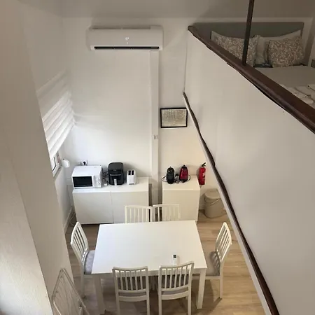 Casinha Da Penha De Franca Апартаменти Лісабон