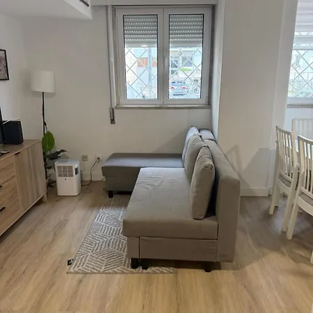 Casinha Da Penha De Franca Лісабон